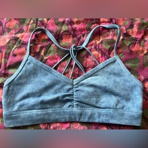 ALO yoga bra & alo leggings